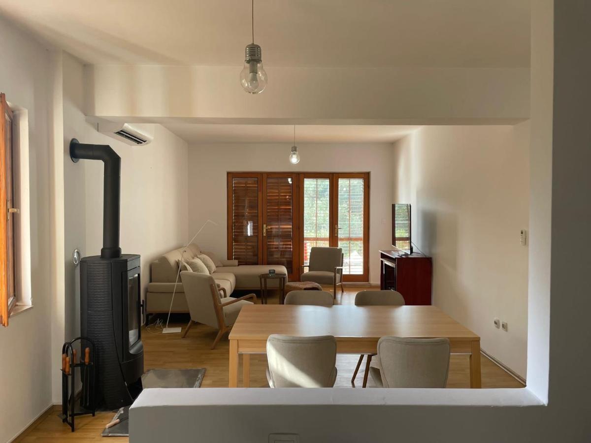 Six Bedroom Holiday Home Matea โพลเช ภายนอก รูปภาพ
