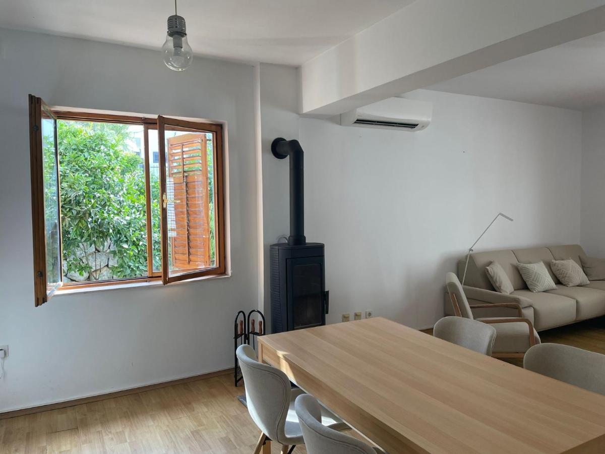 Six Bedroom Holiday Home Matea โพลเช ภายนอก รูปภาพ