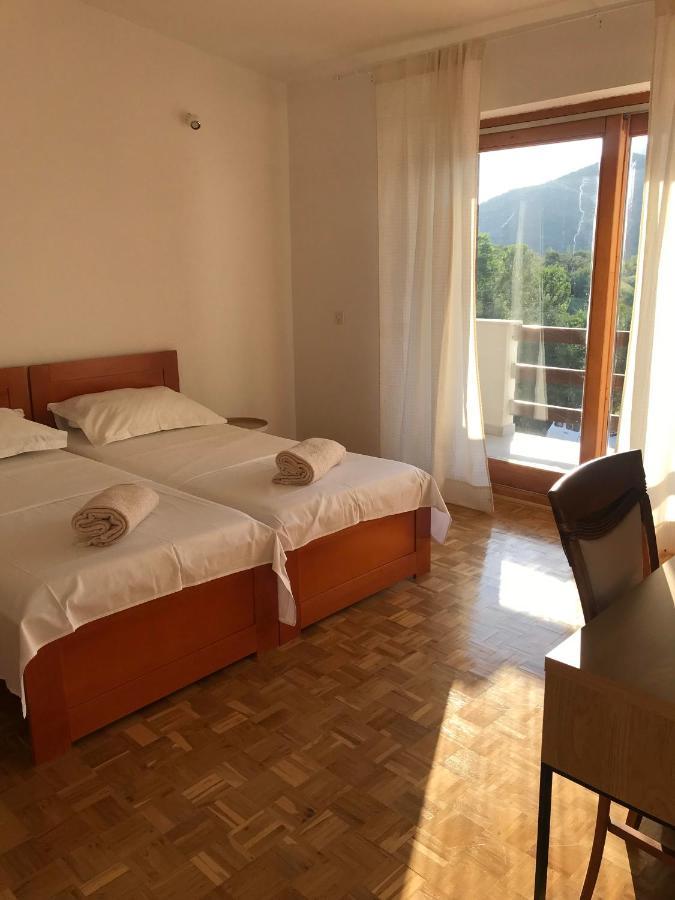 Six Bedroom Holiday Home Matea โพลเช ภายนอก รูปภาพ