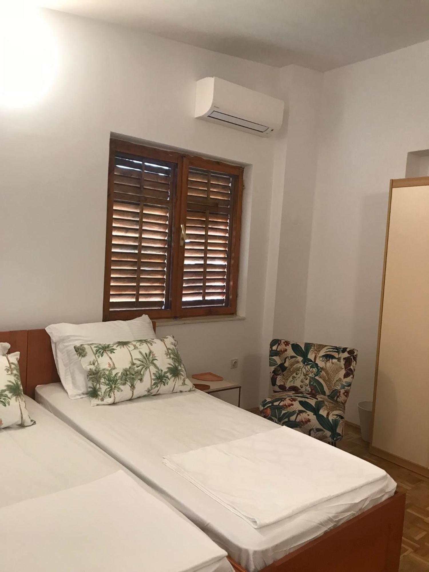 Six Bedroom Holiday Home Matea โพลเช ภายนอก รูปภาพ