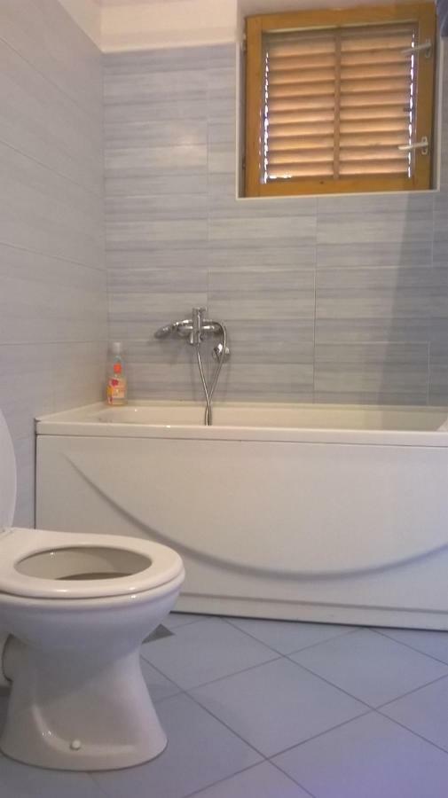 Six Bedroom Holiday Home Matea โพลเช ภายนอก รูปภาพ